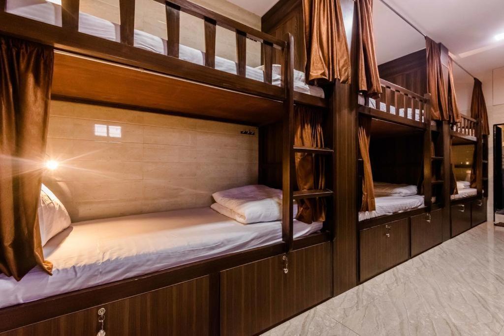 Awesome Dormitory Male Only มุมไบ ภายนอก รูปภาพ