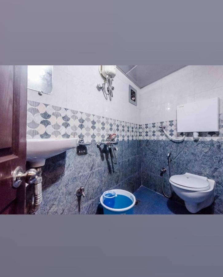 Awesome Dormitory Male Only มุมไบ ภายนอก รูปภาพ