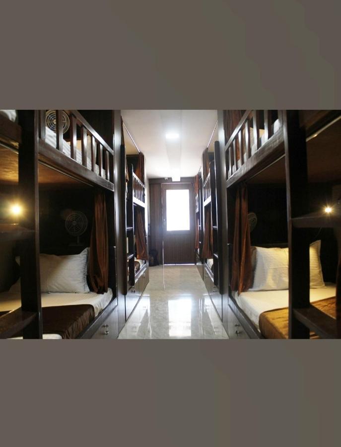 Awesome Dormitory Male Only มุมไบ ภายนอก รูปภาพ