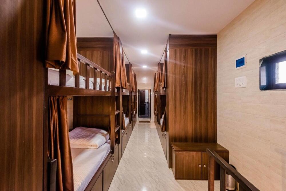 Awesome Dormitory Male Only มุมไบ ภายนอก รูปภาพ