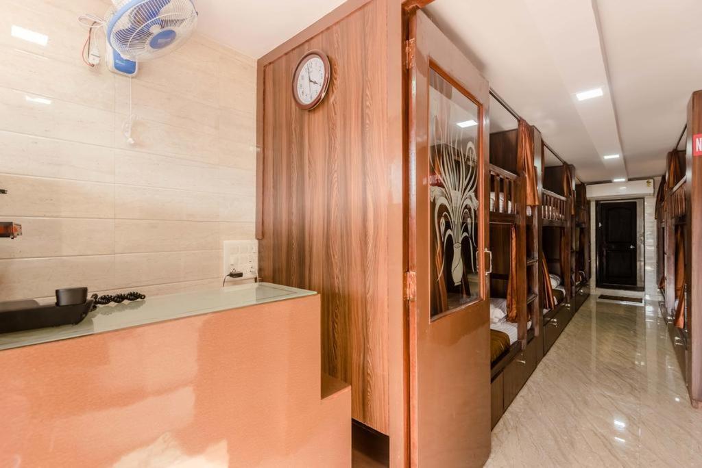 Awesome Dormitory Male Only มุมไบ ภายนอก รูปภาพ